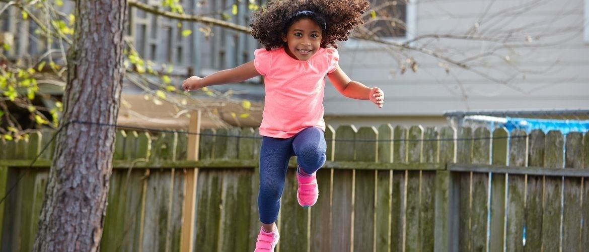 huppelen-kleutergym-kleuter hopping-toddler